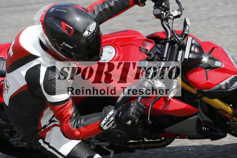 /27 12.06.2025 Ducati Schweiz Trackday Warmup  ADR/gruen-vert/ohne